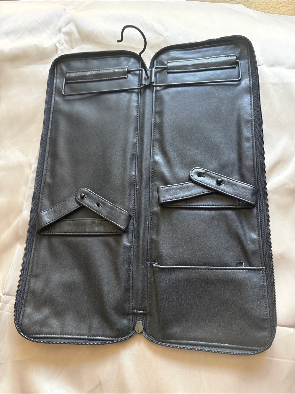 Men's Black Leather Travel Tie and Accessory Organizer